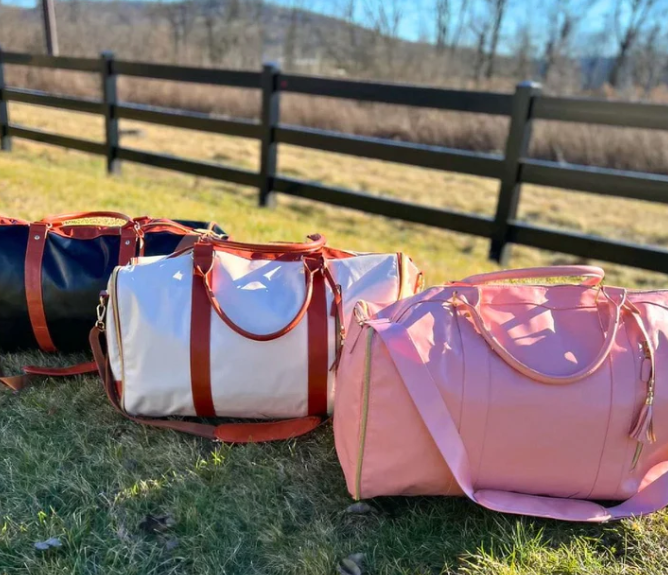 Grand Sac de Voyage Spacieux et Elégant